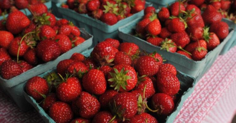 Organic food prices are surging as inflation continues to bite shoppers - CBS News