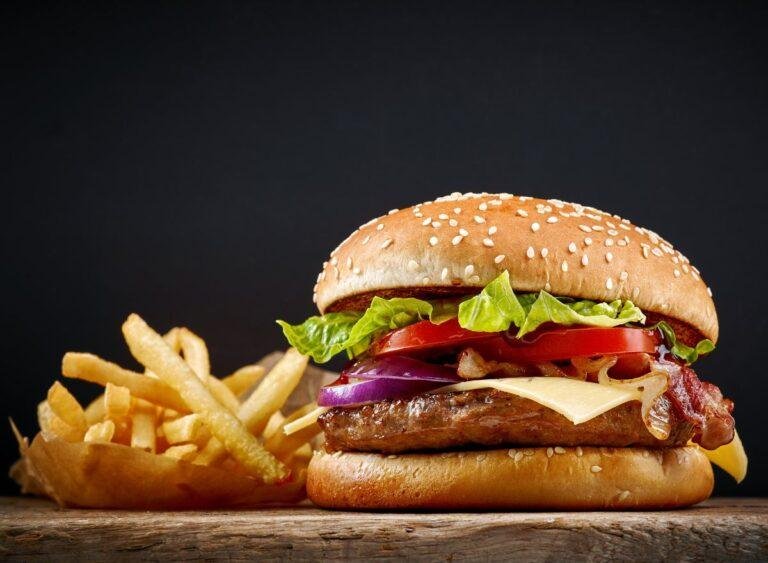 Fast-Food Burger Fans Just Crowned the #1 Best-Quality Patty