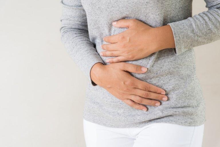 Ease Uncomfortable Belly Bloat With These 6 Lifestyle Tips