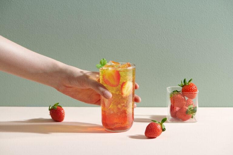 The 5 Best Prebiotic Drinks for Boosting Gut Health and Keeping Hydration (and Inflammation) In Check