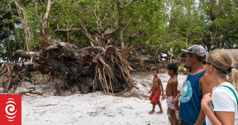 Fears of 'mass starvation' in Solomon Islands' Tikopia after Cyclone Lola | RNZ News